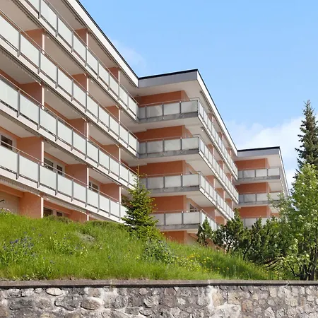 Promenade - Utoring-92 By Interhome Αρόζα